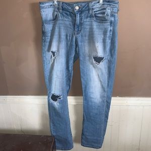 AEO Light Wash Distressed Skinny Jean